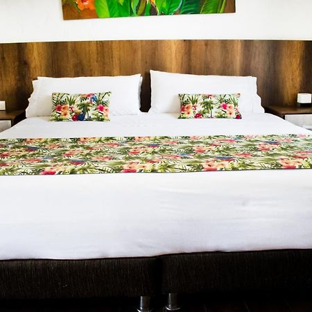 Hotel Hacienda Santa Clara Санта Роса де Кабал Екстериор снимка
