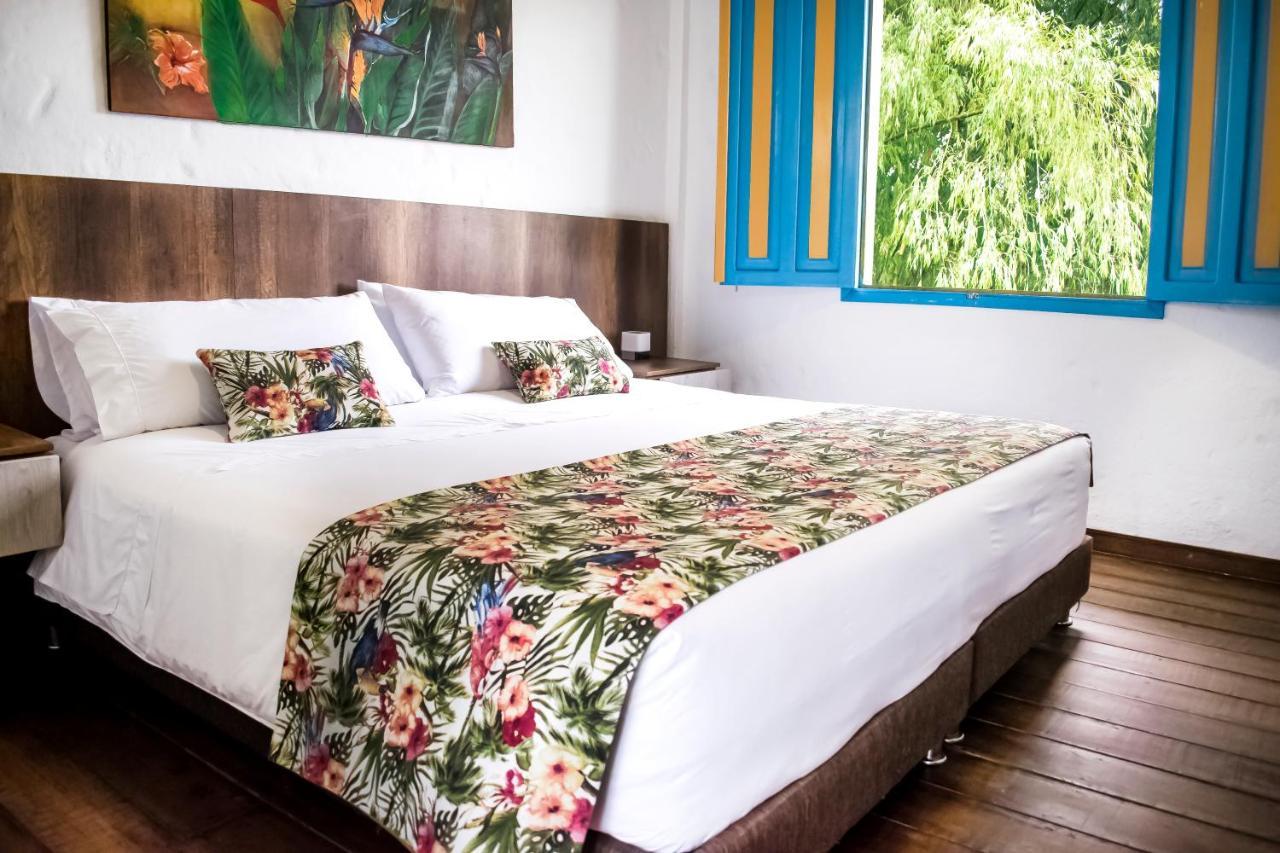 Hotel Hacienda Santa Clara Санта Роса де Кабал Екстериор снимка