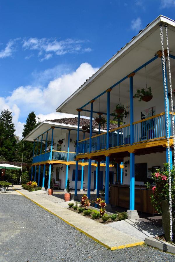 Hotel Hacienda Santa Clara Санта Роса де Кабал Екстериор снимка
