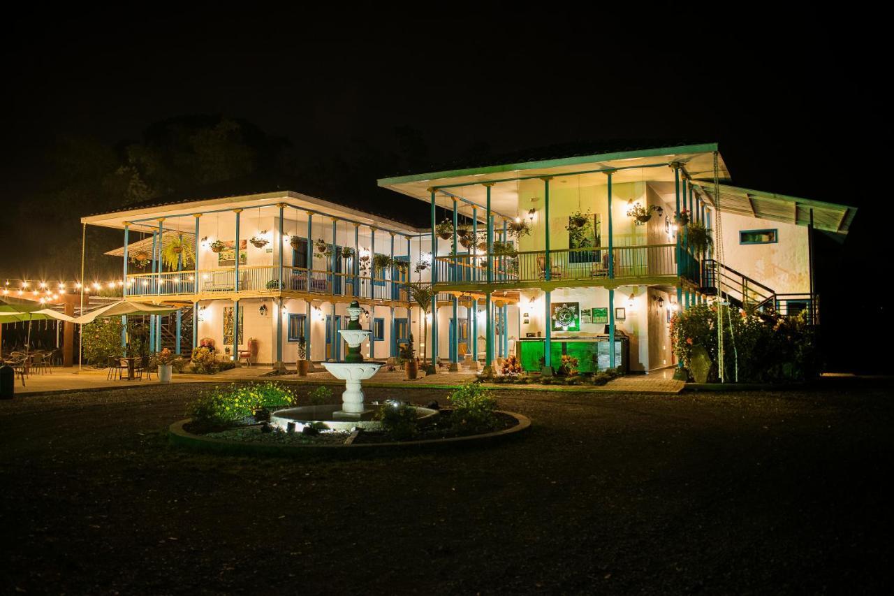 Hotel Hacienda Santa Clara Санта Роса де Кабал Екстериор снимка