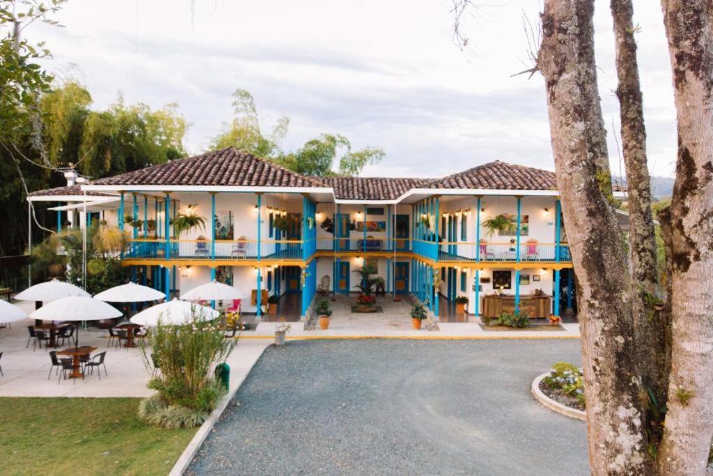 Hotel Hacienda Santa Clara Санта Роса де Кабал Екстериор снимка
